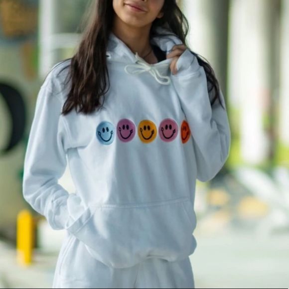 dezinebydrew Tops - DEZINEBYDREW White Smiley Faces Hoodie Size Large